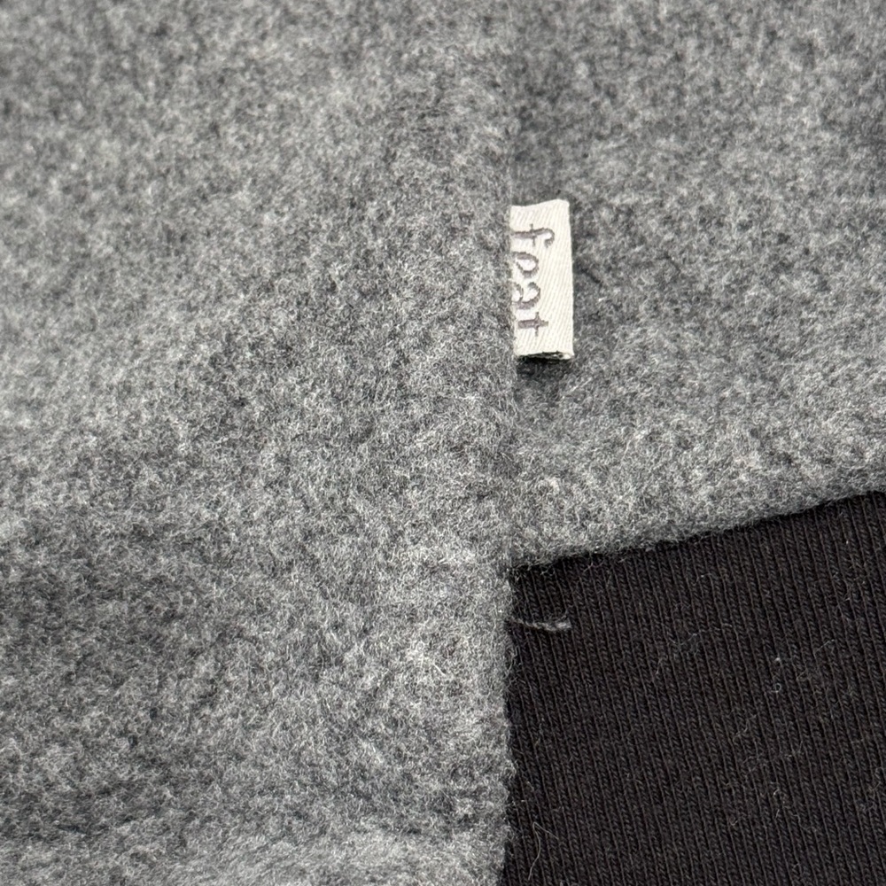 NWT Feat BlanketBlend Crewneck Sweatshirt - Hazy Black - Medium - Picture 6 of 9